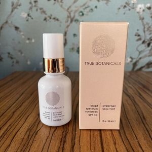 True Botanicals Everyday Skin Tint SPF 30 #09 Medium Golden Neutral 30 mL / 1 oz
